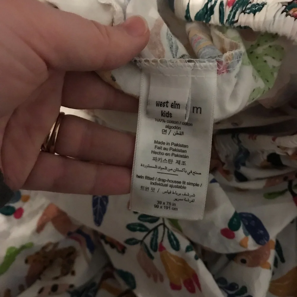 West Elm Kids Abel Macias Folklore fitted Sheet size twin